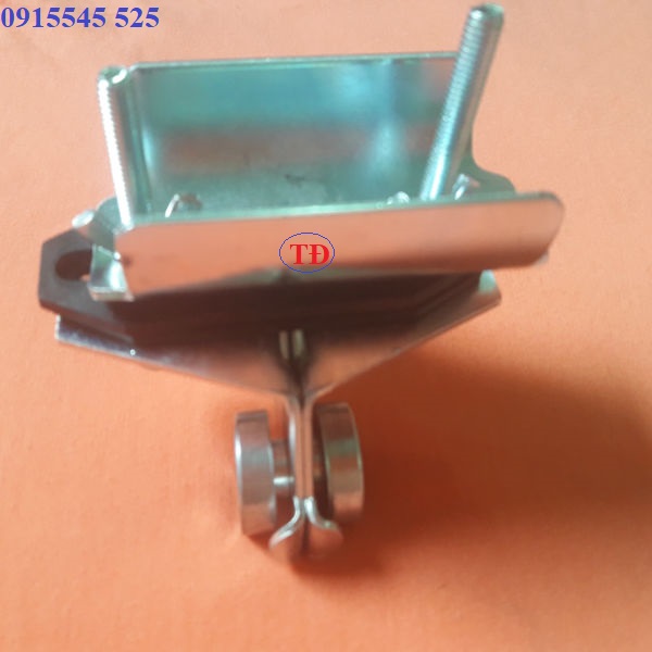 Con trượt máng chữ C 30 cho cầu trục Con trượt máng chữ C 30 cho cầu trục