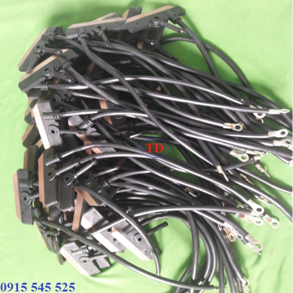 Than tay lấy điện cầu trục Than tay lấy điện cầu trục