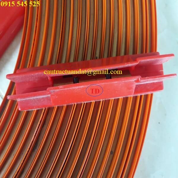 Nối ray điện cầu trục 1P 600V 200A Nối ray điện cầu trục 1P 600V 200A