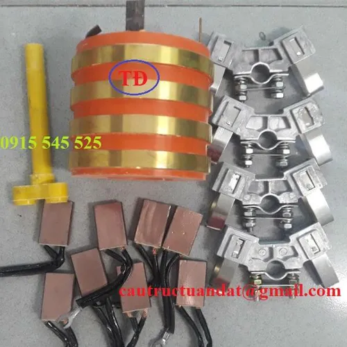 Cổ góp điện 4 pha trục 65