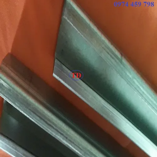 Ray C cho cầu trục