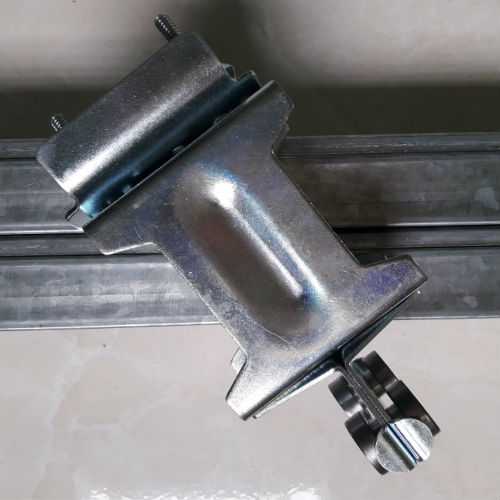 Con dẫn hướng ray C cầu trục Con dẫn hướng ray C cầu trục