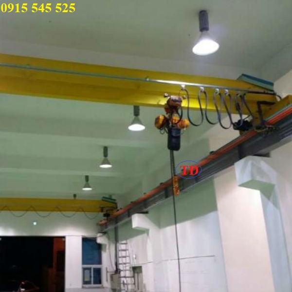 Ray điện an toàn Kyec được lắp cho cầu trục Ray điện an toàn Kyec được lắp cho cầu trục