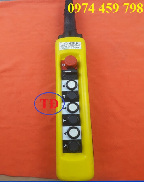 nut-dieu-khien-palang-cau-truc-xac-a291562 nut-dieu-khien-palang-cau-truc-xac-a291562