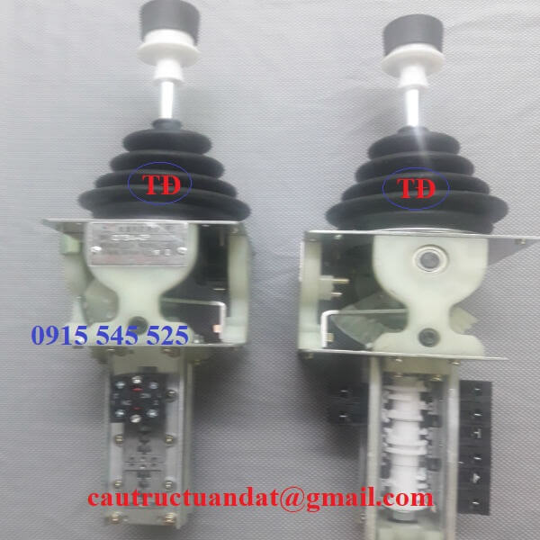 Tay trang gạt điều khiển loại 2 hướng - 4 cấp tốc độ Tay trang gạt điều khiển loại 2 hướng - 4 cấp tốc độ