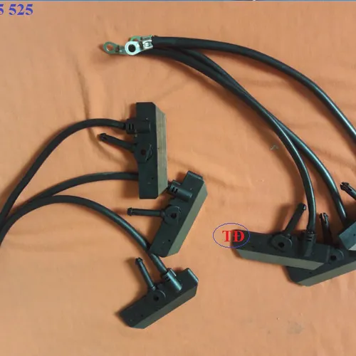 Than tay lấy điện cầu trục