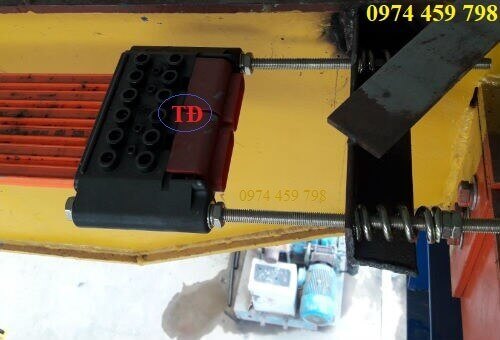 Căng ray điện an toàn cầu trục 6P Căng ray điện an toàn cầu trục 6P