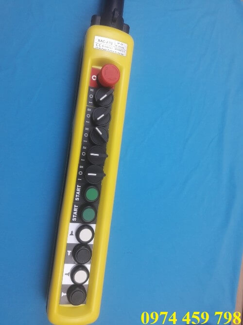 tay-bam-dieu-khien-cau-truc-nhieu-chuc-nang-schneider tay-bam-dieu-khien-cau-truc-nhieu-chuc-nang-schneider