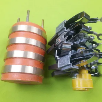 Bộ cổ góp điện chổi than