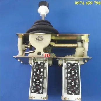 Tay trang điều khiển cầu trục