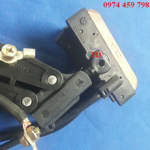 Chổi tiếp điện KY 3906 cho cầu trục Chổi tiếp điện KY 3906 cho cầu trục