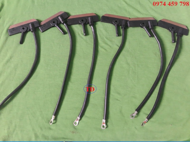 Than tay lấy điện cầu trục Than tay lấy điện cầu trục