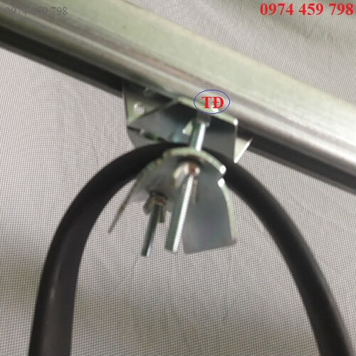 Ray C treo cáp cầu trục bằng sắt mạ kẽm Ray C treo cáp cầu trục bằng sắt mạ kẽm