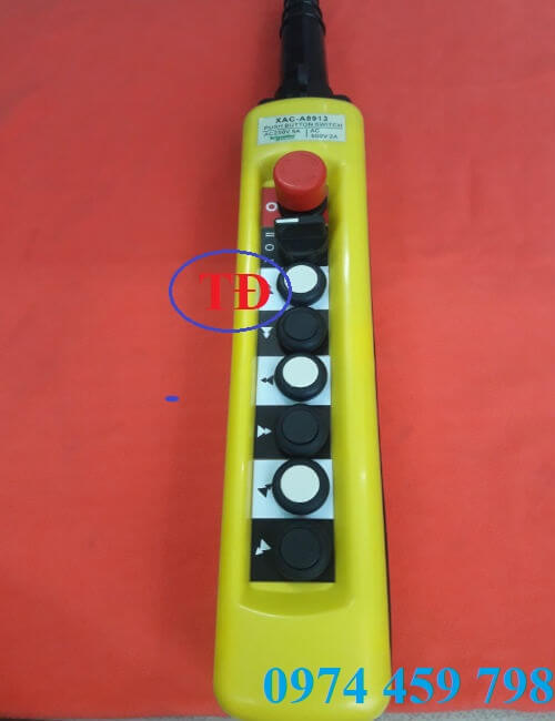 Tay bấm điều khiển cầu trục XAC-A8913 Tay bấm điều khiển cầu trục XAC-A8913
