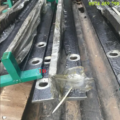 Ray dẫn hướng thang máy T78