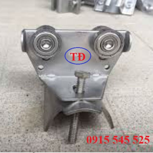 Phụ kiện máng C cầu trục inox 304 Phụ kiện máng C cầu trục inox 304