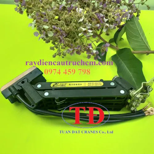 Chổi quét điện cầu trục 3P-60A Kyec