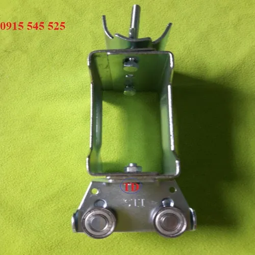 Con dẫn hướng ray C cầu trục