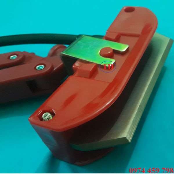 Tay lấy điện cầu trục 1P 200A Tay lấy điện cầu trục 1P 200A