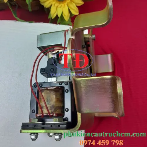 Cuộn hút Solenoid Hitachi AS-501-AN714 CON 8N 7KG