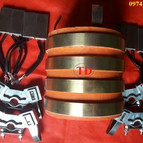 Cổ góp điện 4 pha