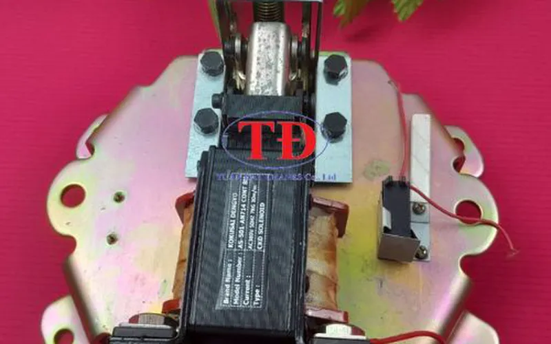 Cuộn hút thắng palang Hitachi là gì?