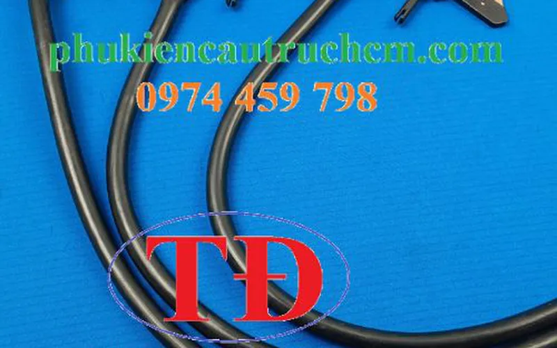 Má chổi tiếp điện 100A lắp như thế nào?