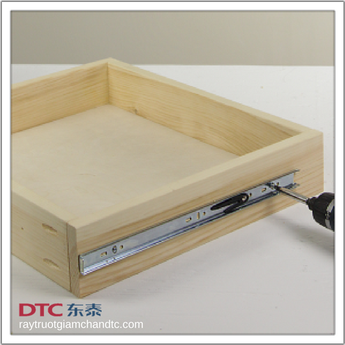 Lắp ngăn kéo vào hộc tủ Lắp ngăn kéo vào hộc tủ