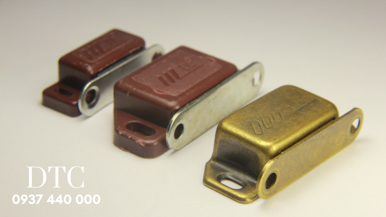 Nam châm hit cửa Nam châm hit cửa