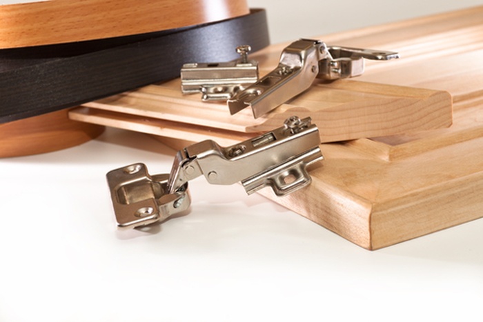 cach-sua-ban-le-cua-go-bi-xe