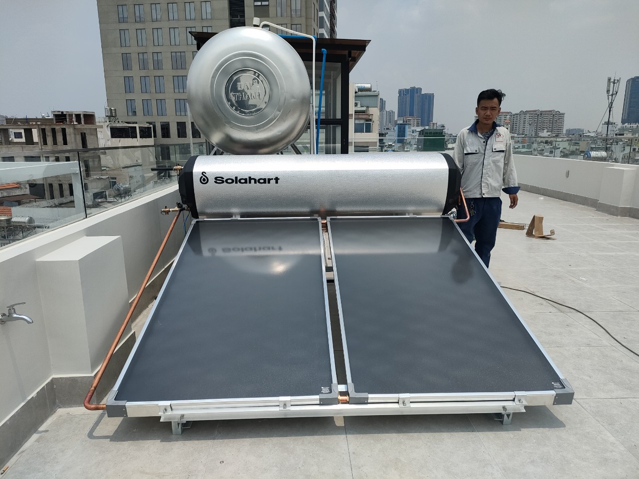 Máy nước nóng năng lượng mặt trời Solahart 300L