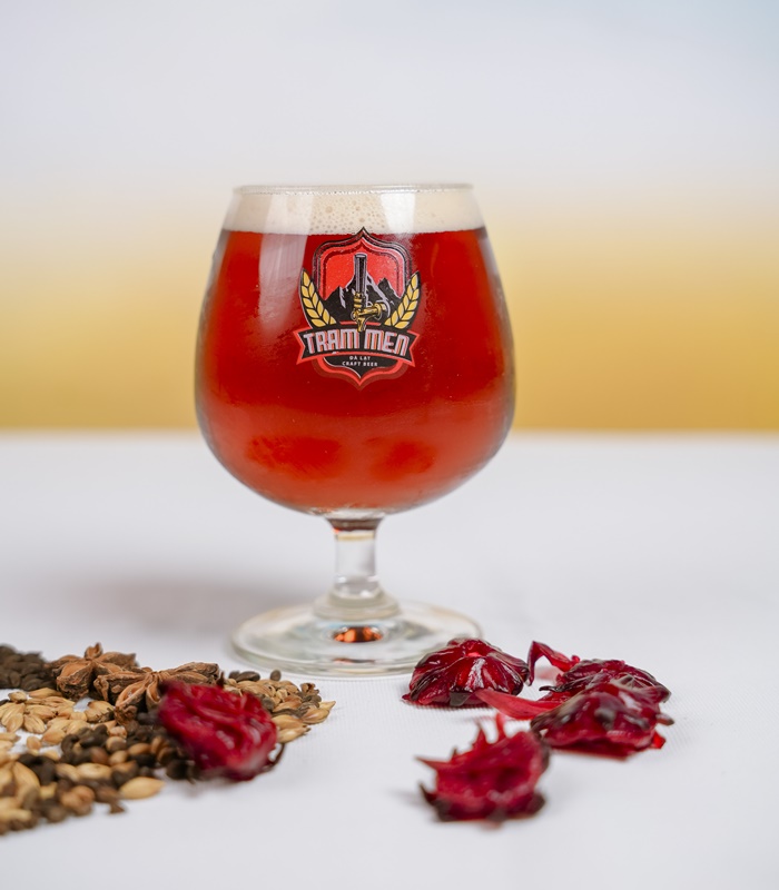 Atiso đỏ (Hibiscus) – Vẻ đẹp và lợi ích sức khỏe Atiso đỏ (Hibiscus) – Vẻ đẹp và lợi ích sức khỏe