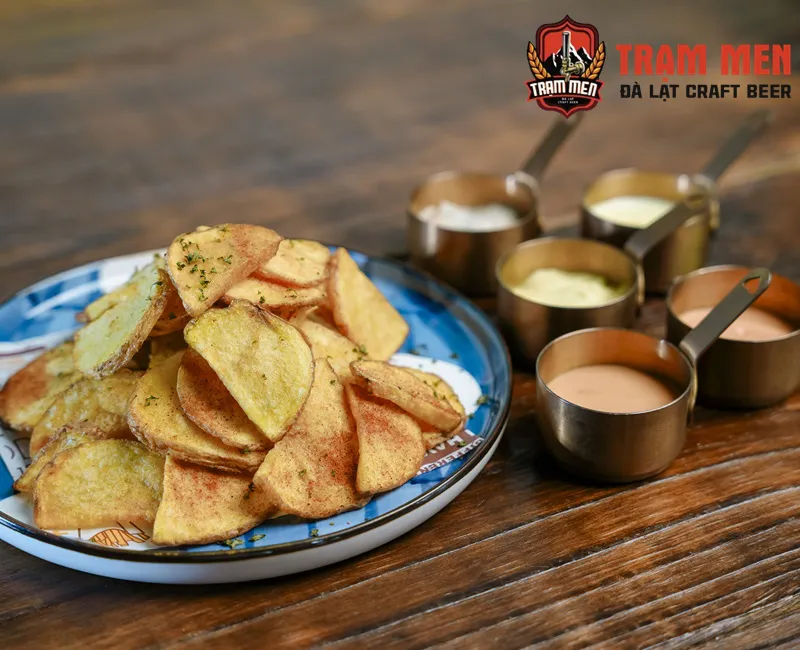Khoai tây lát lắc phô mai