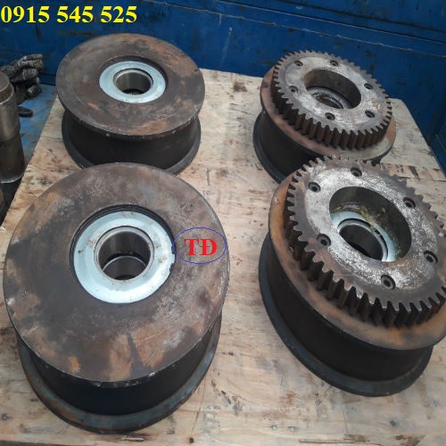 Bộ bánh xe dầm biên Bộ bánh xe dầm biên