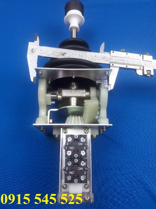 can-gat-dieu-khien-2-huong-5-cap-toc-do can-gat-dieu-khien-2-huong-5-cap-toc-do