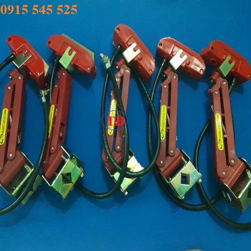 Chổi tiếp điện 200A 1pha Chổi tiếp điện 200A 1pha