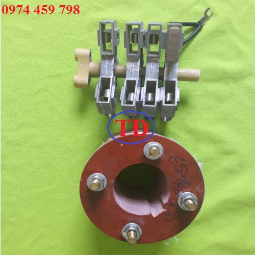 Cổ góp điện loại 3P qui cách 65x140x135 Cổ góp điện loại 3P qui cách 65x140x135