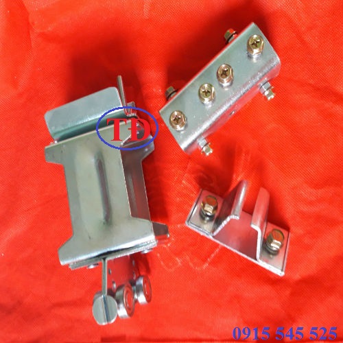 Hình ảnh con dẫn hướng ray C cầu trục Hình ảnh con dẫn hướng ray C cầu trục