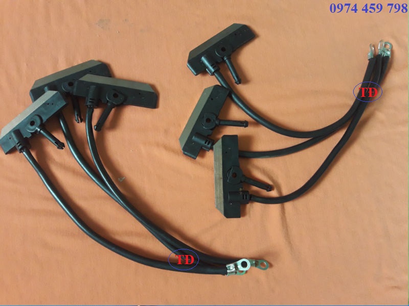 Than tay lấy điện cầu trục Than tay lấy điện cầu trục