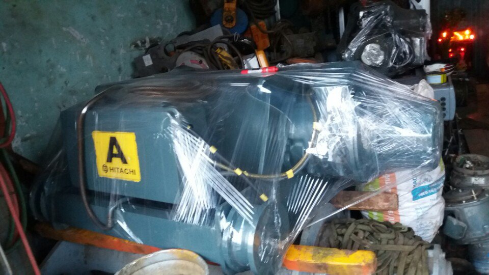 Palang cáp điện Hitachi dầm đôi cũ đã tân trang Palang cáp điện Hitachi dầm đôi cũ đã tân trang