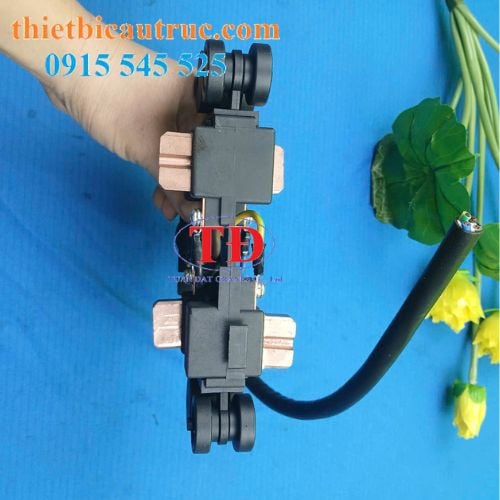 Chổi tiếp điện ray hộp kín màu đen