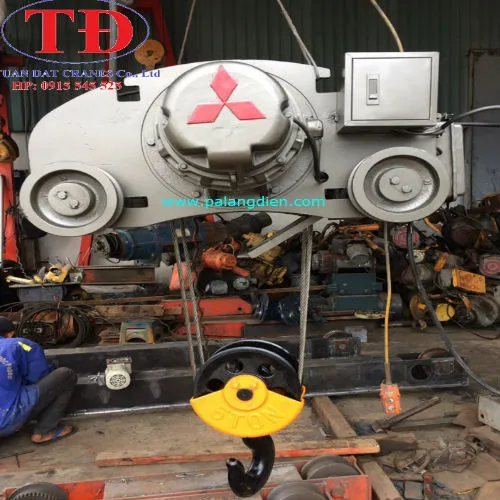 Palang Mitsubishi cũ