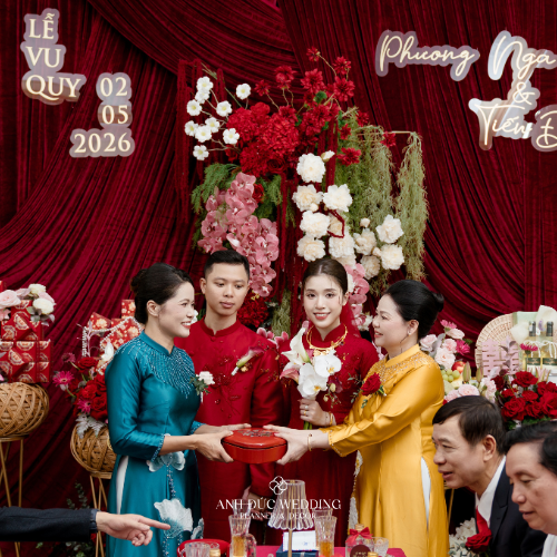 ĐỎ THUẦN & MUÔN SẮC HOA RỰC RỠ NGÀY TRỌNG ĐẠI