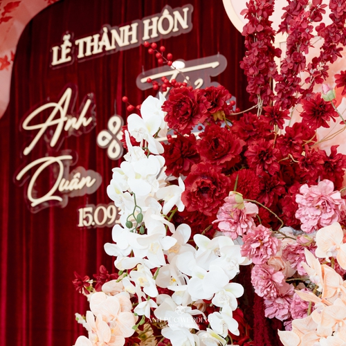HỒNG PHẤN & ĐỎ VANG | NỒNG SẮC, ĐẬM TÌNH