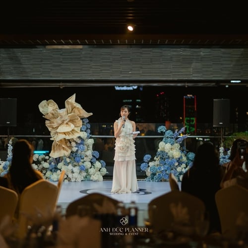 ROOFTOP PARTY | KHI ÁNH SAO ĐÊM HOÁ PHÔNG NỀN ĐÁM CƯỚI