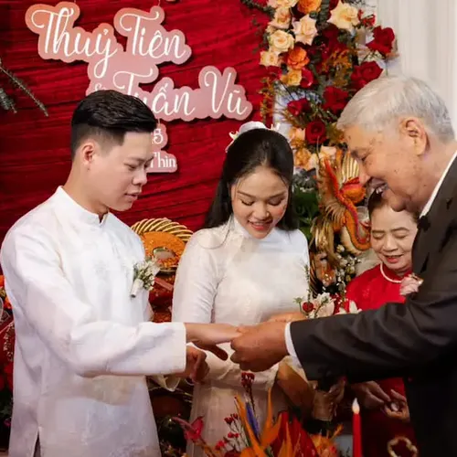 Gia tiên | Thuỷ Tiên – Tuấn Vũ