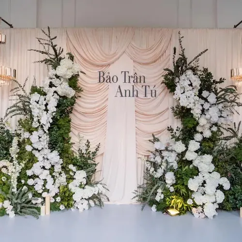 Nhà hàng 4U Luxury | Bảo Trân – Anh Tú