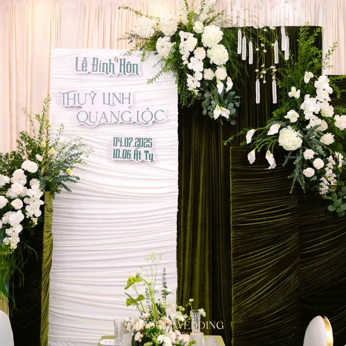 TRANG TRÍ ĐÁM HỎI TONE MÀU XANH RÊU