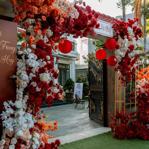 TRANG TRÍ TƯ GIA THIẾT KẾ TONE ĐỎ