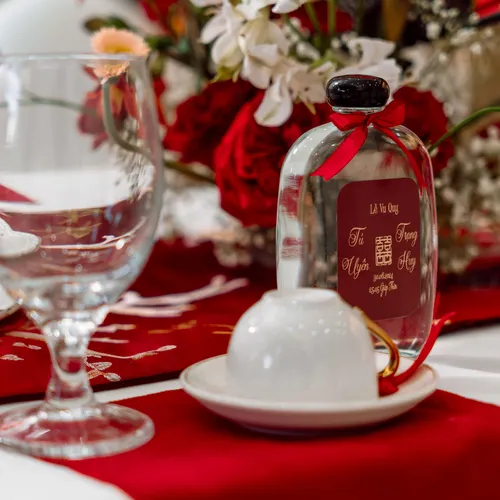 TRANG TRÍ TƯ GIA THIẾT KẾ TONE ĐỎ